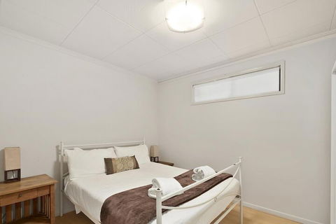 McAuleys Beach House - Holiday Adelaide 3