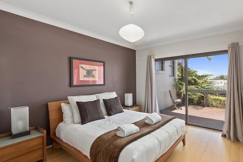 McAuleys Beach House - Holiday Adelaide 2