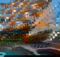 Meridian Alex Beach Apartments - Holiday Adelaide