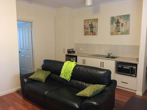Hahndorf Oak Tree Cottages - Holiday Adelaide 4