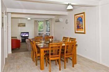 Kingsway Holiday Flats & Gariwerd House. - Holiday Adelaide 4