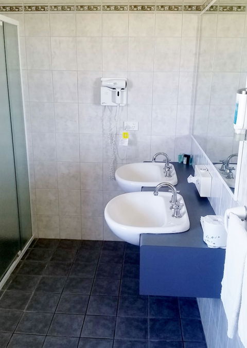 Lacepede Bay Motel - Holiday Adelaide 3
