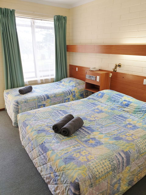 Lacepede Bay Motel - Holiday Adelaide 2