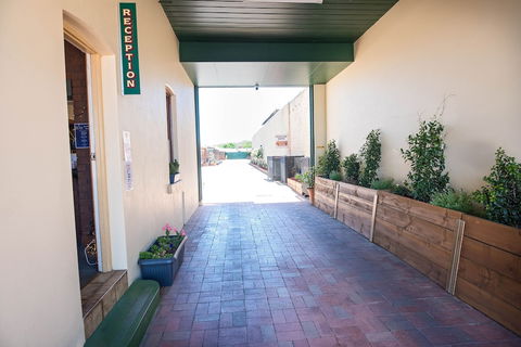 Elm Court Motel - Holiday Adelaide 4