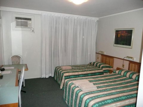 The Hermitage Motel - Holiday Adelaide 3