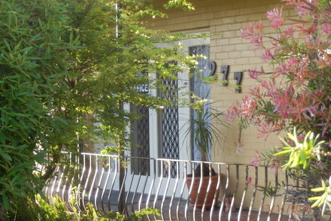 Flying Spur Motel - Holiday Adelaide 1