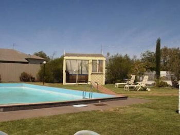 Darlot Motor Inn - Holiday Adelaide 1