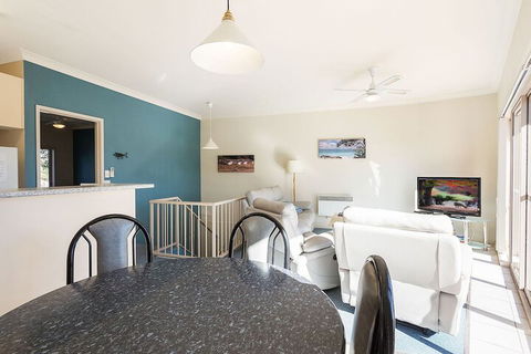 Beaches Apartments Merimbula - Holiday Adelaide 7