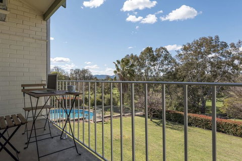 Harriet House Tumut - Holiday Adelaide 5