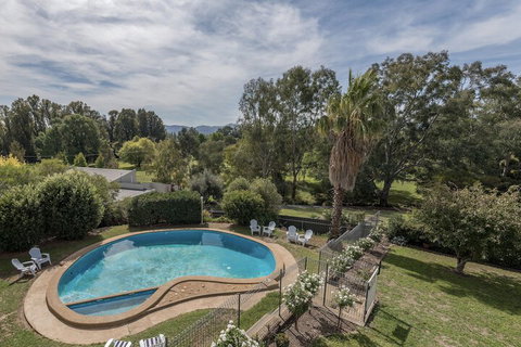 Harriet House Tumut - Holiday Adelaide 2