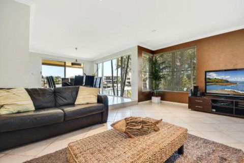 Pandanus Waterhouse - Holiday Adelaide 0