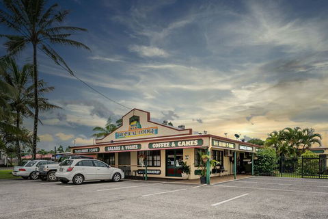 Tropical Lodge - Holiday Adelaide 1
