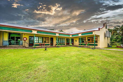 Tropical Lodge - Holiday Adelaide 7