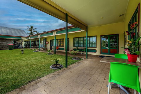 Tropical Lodge - Holiday Adelaide 3