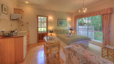 Chalets Lumineux - Holiday Adelaide 2