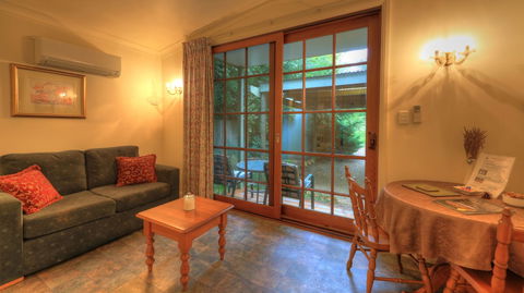 Chalets Lumineux - Holiday Adelaide 6