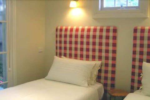 Camellia Cottage Bed & Breakfast - Holiday Adelaide 1