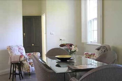 Camellia Cottage Bed & Breakfast - Holiday Adelaide 3