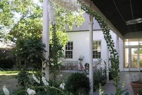 Camellia Cottage Bed & Breakfast - Holiday Adelaide 5