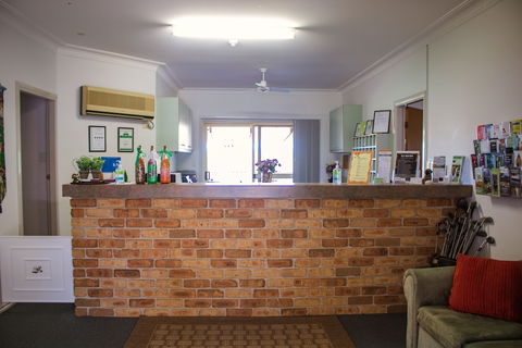 Golf Club Motor Inn Wingham - Holiday Adelaide 3