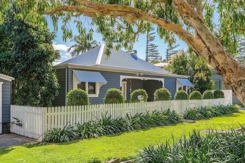 Aaloka Bay - Holiday Adelaide 1