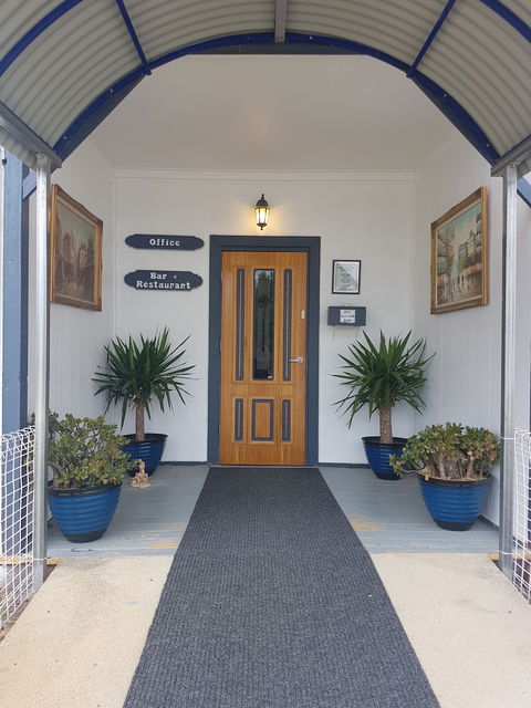 Monto Colonial Motor Inn - Holiday Adelaide 0