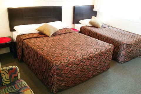 A & A Lodge Motel Emerald - Holiday Adelaide 7