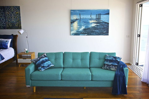 Penguin Beachfront Apartments - Holiday Adelaide 5