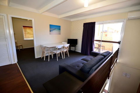 City Centre Apartments - Holiday Adelaide 6