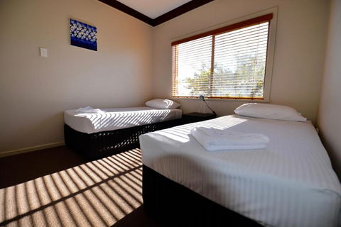 City Centre Apartments - Holiday Adelaide 3