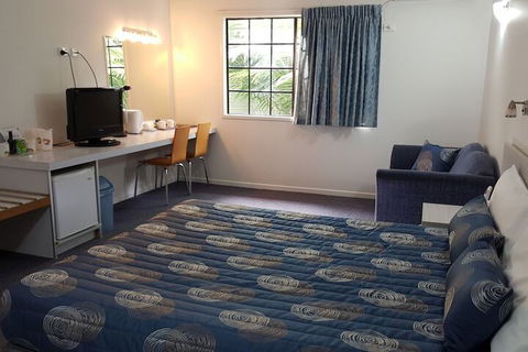 Shakespeare Motel - Holiday Adelaide 1