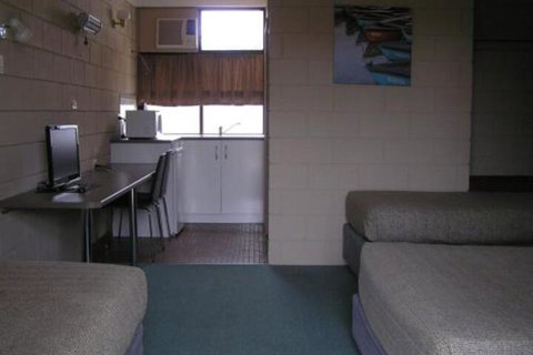 Dongara Old Mill Motel - Holiday Adelaide 7