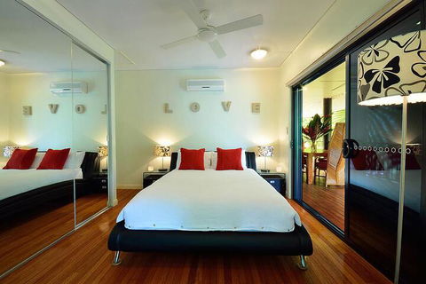 Misty Mountains Rainforest Retreat - Holiday Adelaide 0