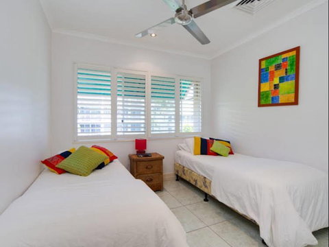 Azure Waters - Holiday Adelaide 0