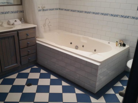 Bordello Hotel Bar & Spa - Holiday Adelaide 3