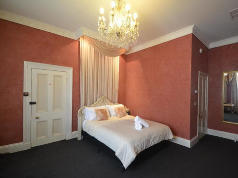 Bordello Hotel Bar & Spa - Holiday Adelaide 6