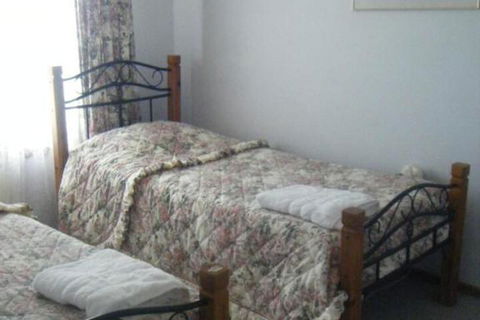 Catania Cottage & Farmhouse - Holiday Adelaide 4