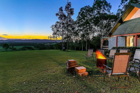 Vineyard Hill - Holiday Adelaide 2
