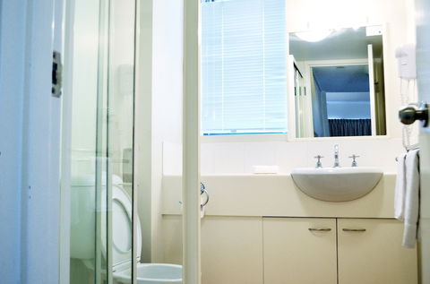 Spring Hill Mews Apartments - Holiday Adelaide 6