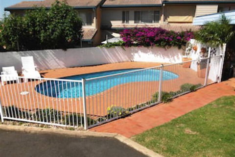 Merimbula Gardens Motel - Holiday Adelaide 0
