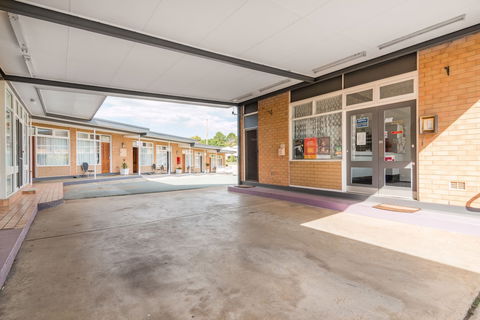 Queanbeyan Motel - Holiday Adelaide 2
