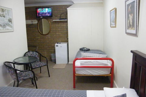 Boomers Guest House Hamilton - Holiday Adelaide 5