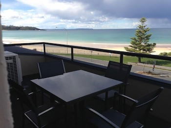 Beachhouse Mollymook - Holiday Adelaide 1