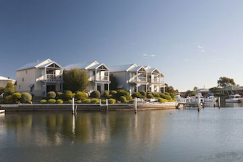 Captains Cove Resort - Holiday Adelaide 0