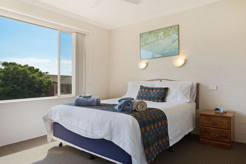 Baywatch Luxury Apartments - Holiday Adelaide 6