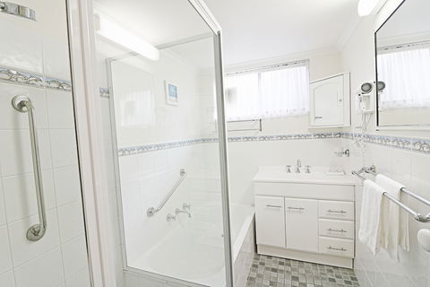 Capri Apartments - Holiday Adelaide 4