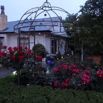 Bowral Road Bed And Breakfast - Holiday Adelaide 0