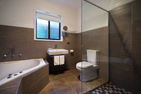 Spa Villas On Main - Holiday Adelaide 7