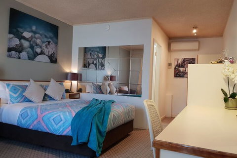 Leagues Motel - Holiday Adelaide 1