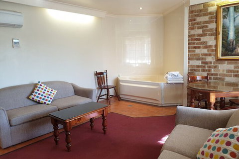 Leagues Motel - Holiday Adelaide 5